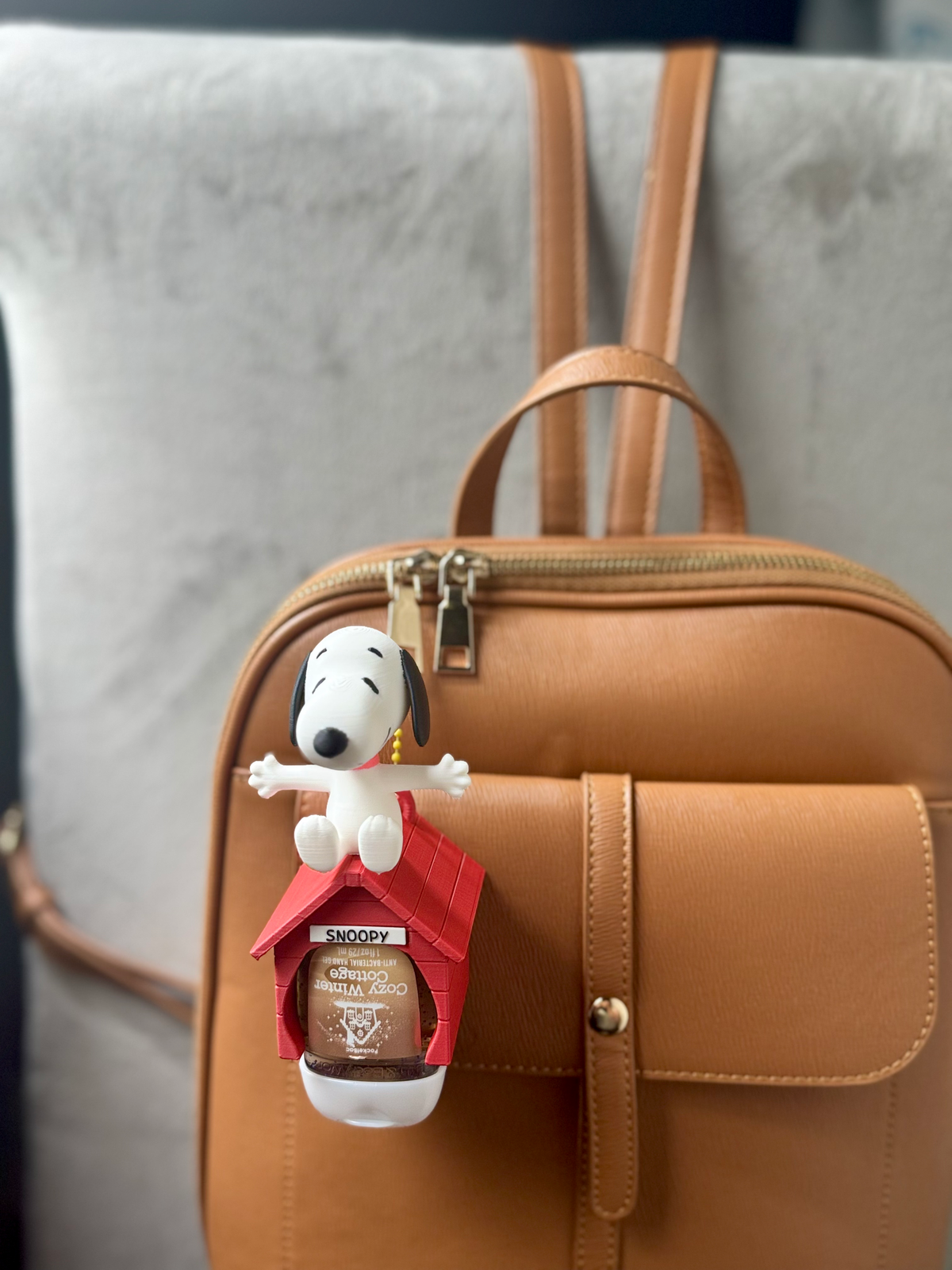 Dog House & Friends / Puffer Jacket Dog PocketBac Holders